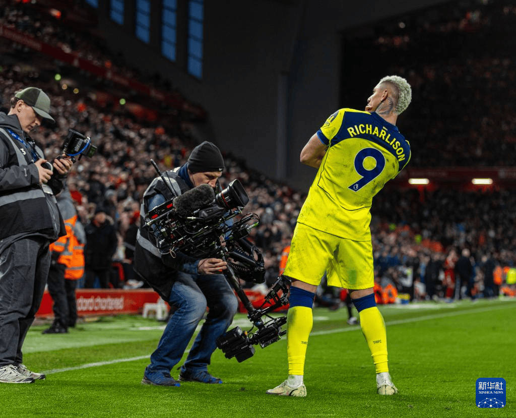 英超：热刺战平利物浦