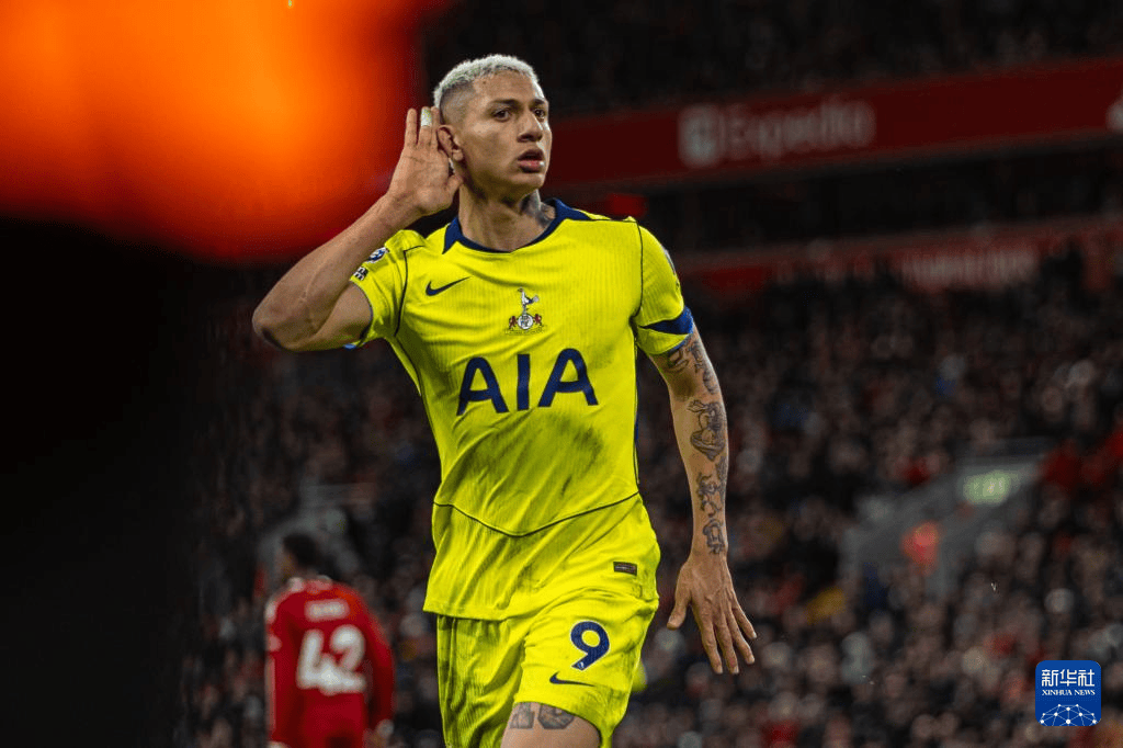 英超：热刺战平利物浦